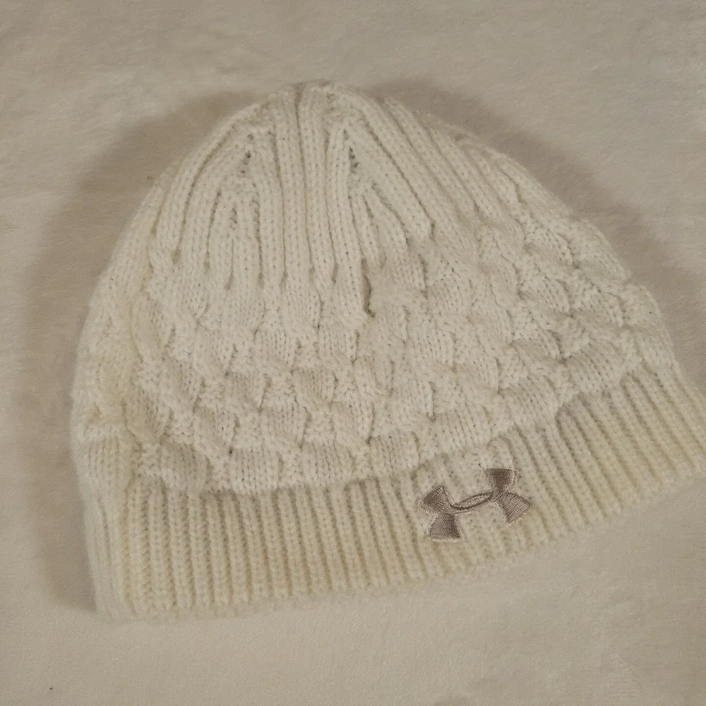 Under Armour women's stocking cap White‎